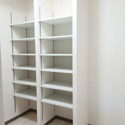 大型パントリーで収納力大♪