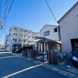 閑静な住宅地の１邸です♪外観