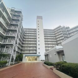 総戸数192戸のマンションです♪外観