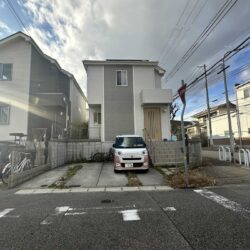 ☆Re-Kobe専任物件☆【神戸市西区長畑町戸建】築11年♪太陽光・蓄電機付き♪北東角地・全面道路広々で駐車もしやすい♪4LDKの使いやすい間取り♪カースペース2台♪玉津第一小学校区♪