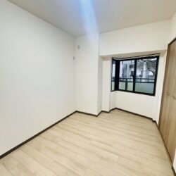 5.7帖にお部屋もクローゼット付き♪お子様部屋や書斎にもピッタリです♪洋室