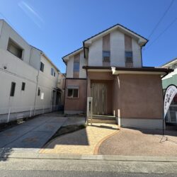車庫も2台分ございます♪外観