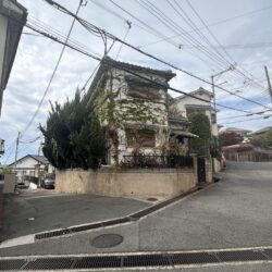 ☆Re-Kobe売主物件☆【南東角地で約30坪の土地】建築条件はありません♪山陽電鉄西舞子駅徒歩17分♪南東の角地物件♪日当たり良好♪高台につき2階から良眺望が望めます♪