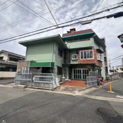 ☆Re-Kobe専任物件☆【南西の角地♪好立地物件で50坪の土地】建築条件はありません♪JR魚住駅徒歩7分♪近隣商業地域でJR魚住駅徒歩7分の好立地物件♪ 南西の角地♪日当たり良好♪駅から近くて近隣商業地域で用途様々♪