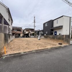 両面道路で駅徒歩10分の閑静な住宅地の稀少物件♪外観