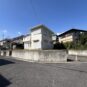 外観 前面道路も広くて通りやすい♪